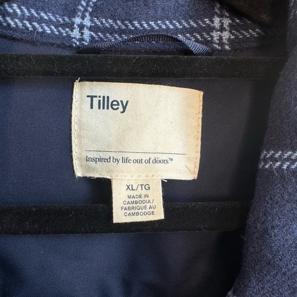 Tilley Women's Navy Plaid Shirt Jacket
Size XL - Picture 7 of 11